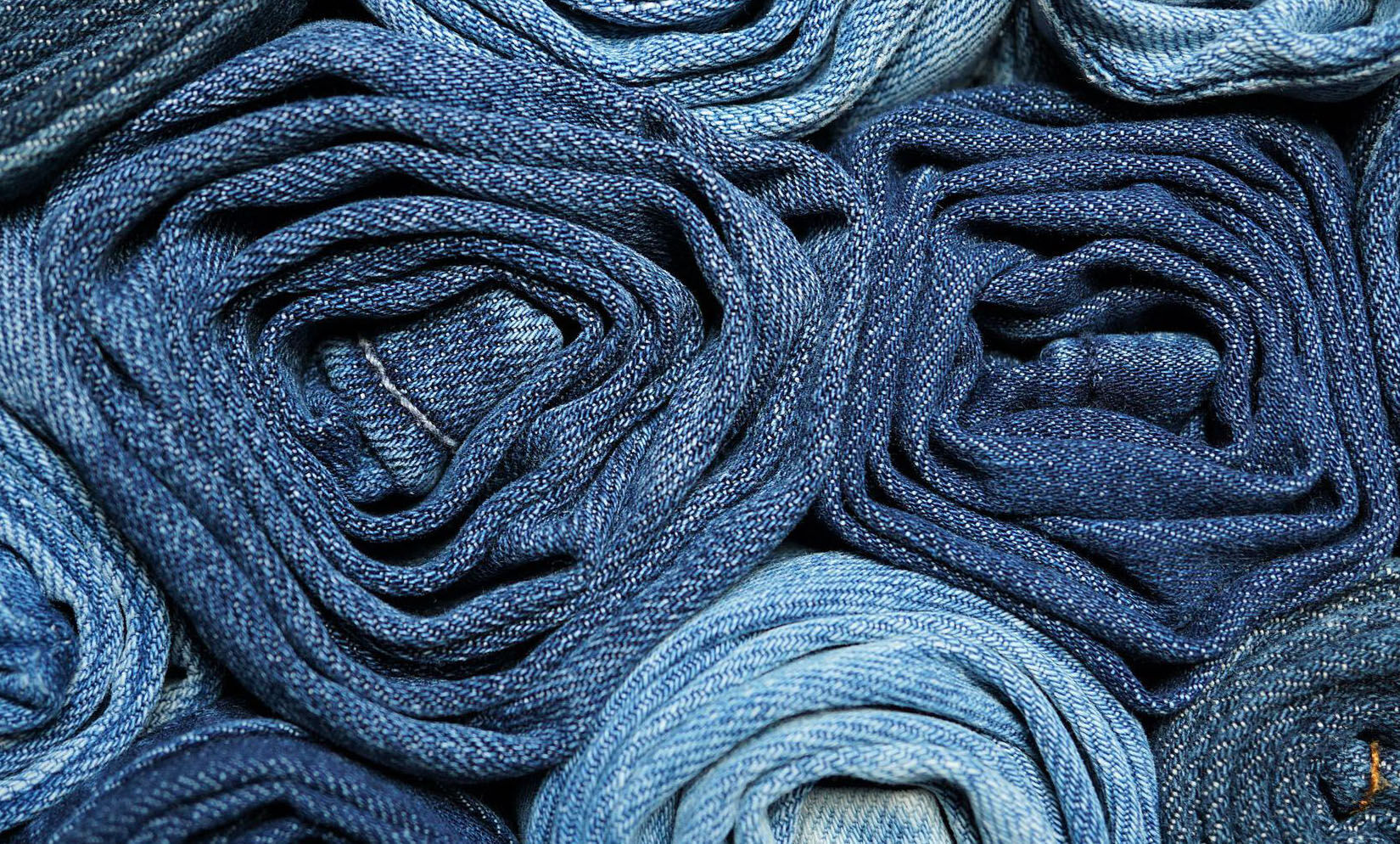 Roll your clothes